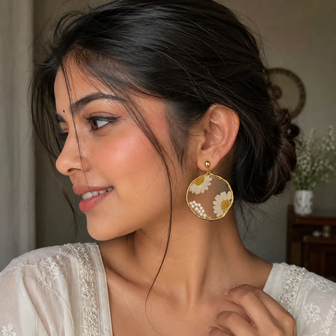 White Daisy Resin Hoop Earrings with Pearl Detailing – Gold Frame Earrings for Women