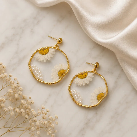 White Daisy Resin Hoop Earrings with Pearl Detailing – Gold Frame Earrings for Women