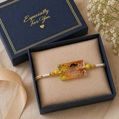 Decorative bracelet with personalized engraving in a blue box labeled 'Especially For You'.