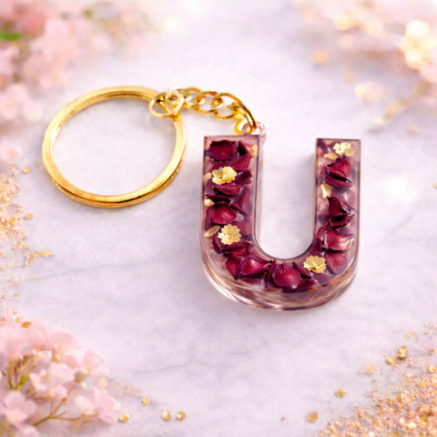 Resin alphabet U keychain with dried rose petals and gold flakes, handmade personalized initial keychain gift